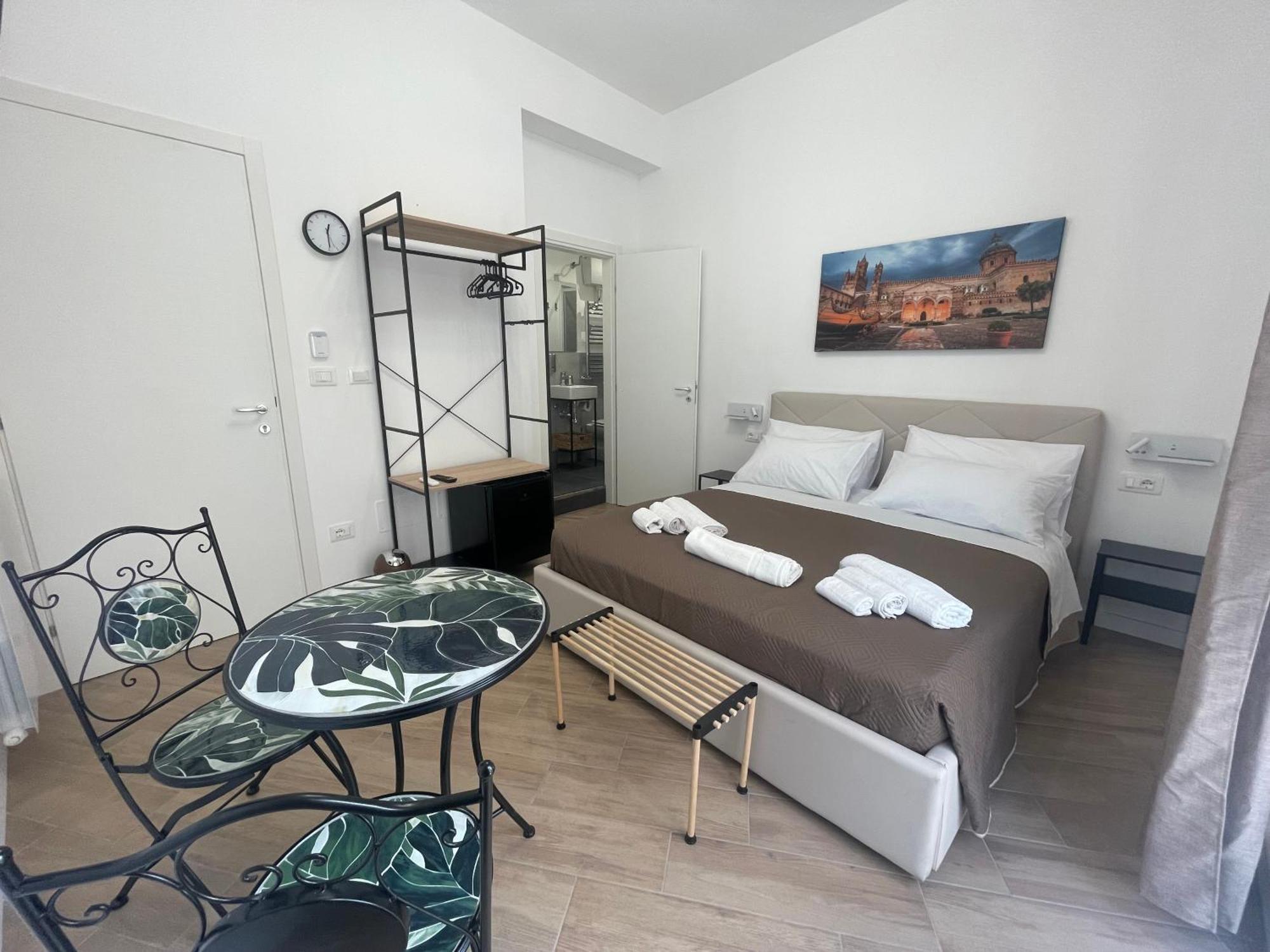 Bieddu Suites Palermo Esterno foto